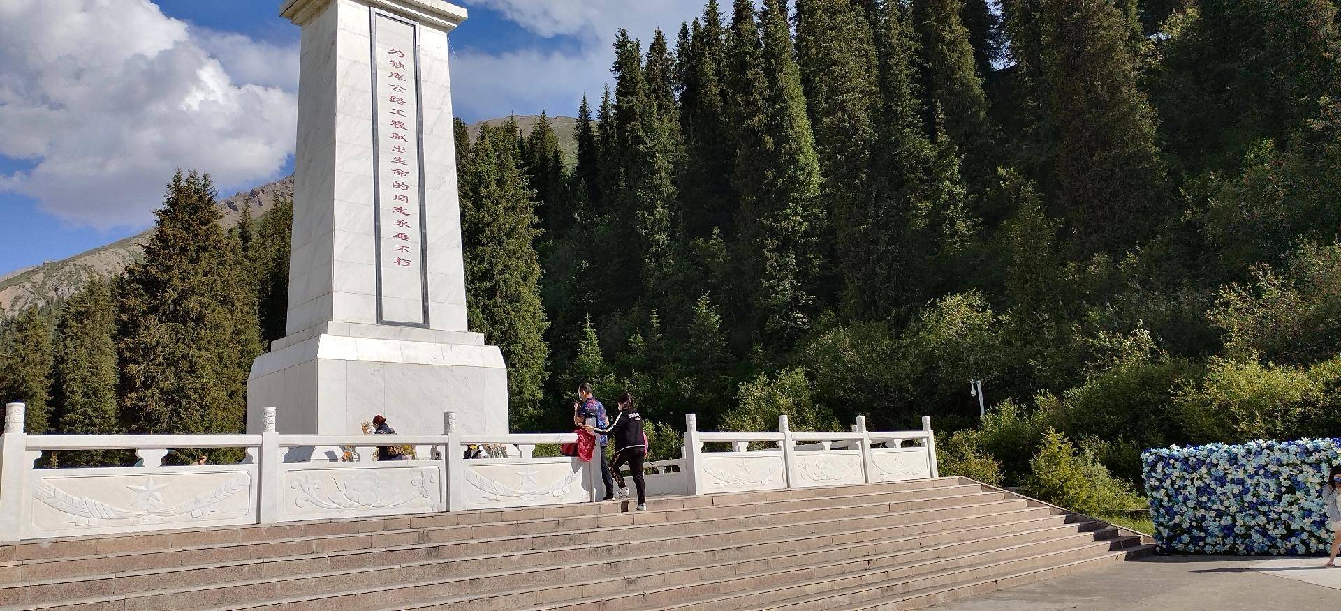 油画爱好者必看：阿勒泰绝美写生地点全攻略与专业写生团指南