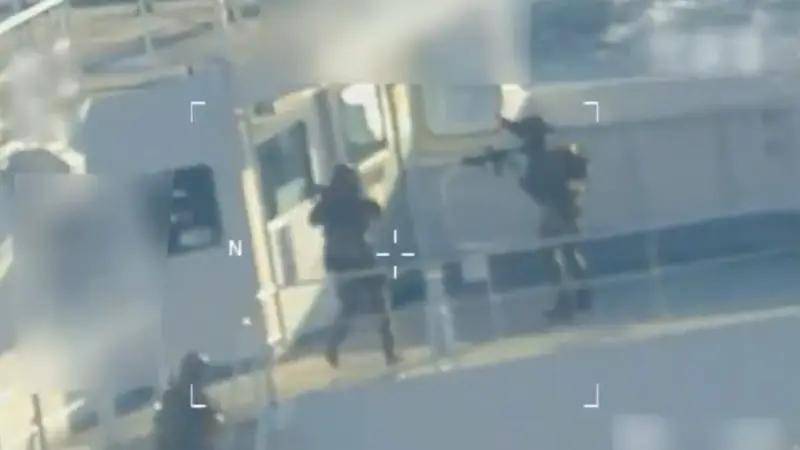 美军突袭开往东方油轮，整船石油运往美国，英媒：新的战争或打响