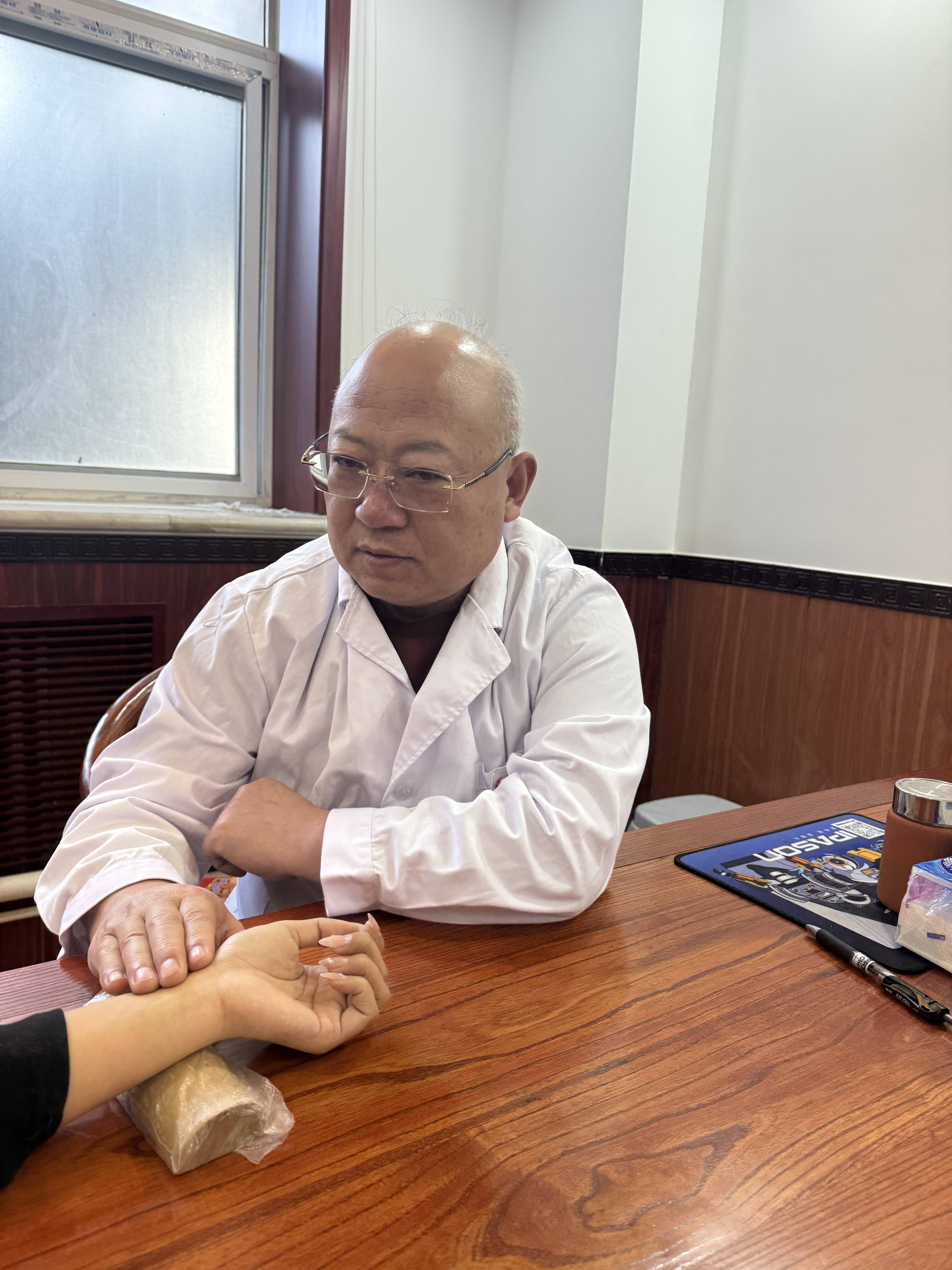 专攻“现代情志病”，于敦华为何被称“心神摆渡人”？