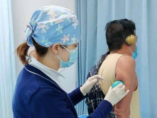 精准护航糖友健康 | 会城门社区卫生服务站推出动态血糖检测服务