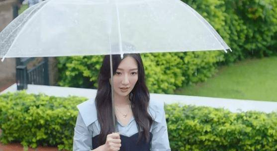 TVB小花怀孕无缘《新闻女王2》！竟出现在番外篇中！大晒与佘诗曼合照！