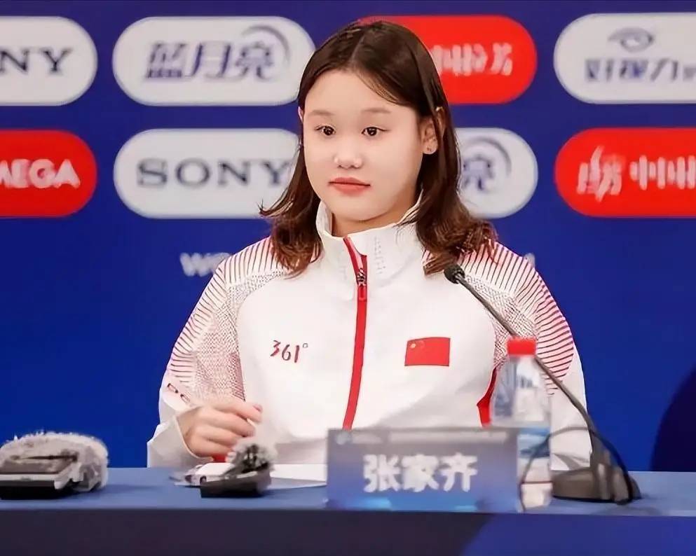 原创            张家齐直播，为何只有全红婵捧场？原因找到，谁注意周继红的反应