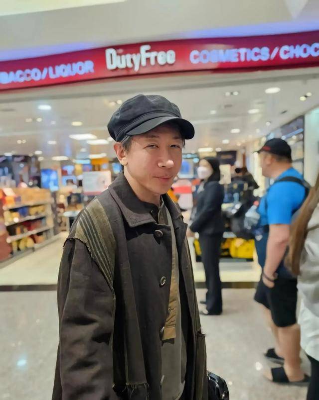 原创            钱再多有什么用？抗癌1年的刘谦憔悴到认不出，早已没了当初风采