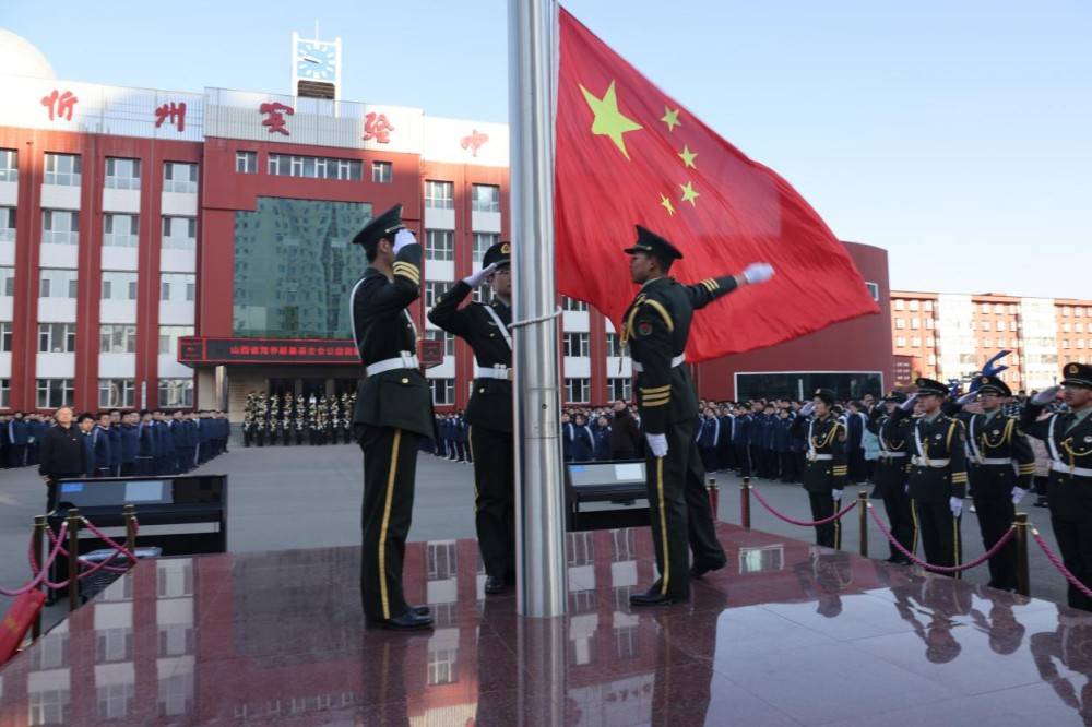 用艺术点亮成长，让未来充满回响