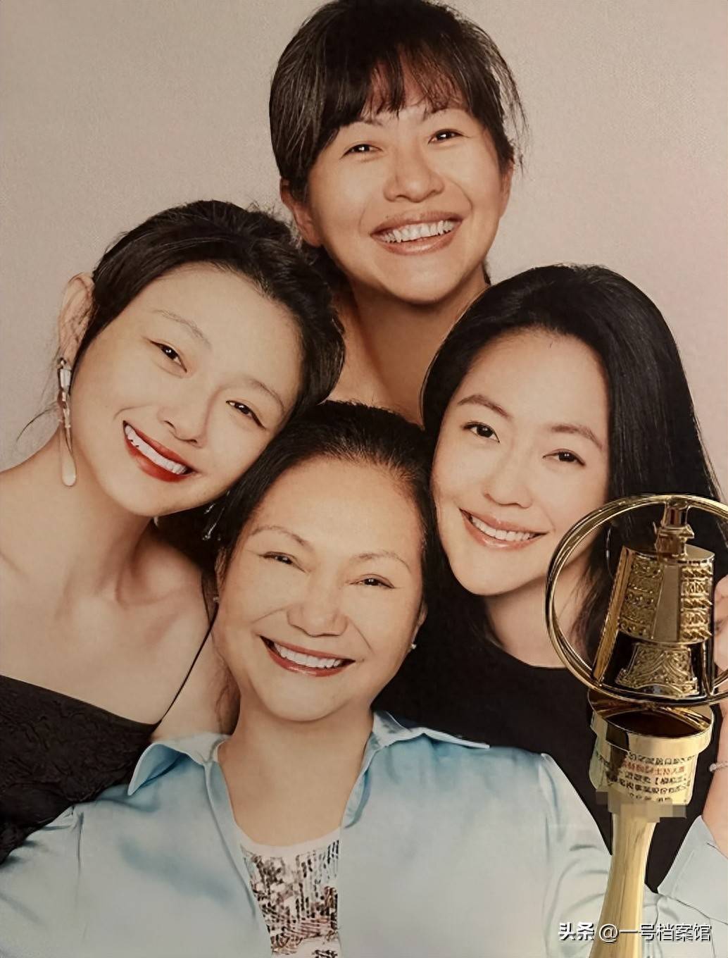 原创            大S去世后，S妈状态曝光一言难尽，S家和汪家差距一目了然