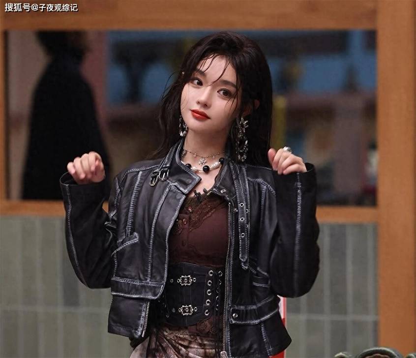 原创            黄霄雲7期仍怕拖后腿，首个合作者才出现！声生不息华流季到底病在哪？