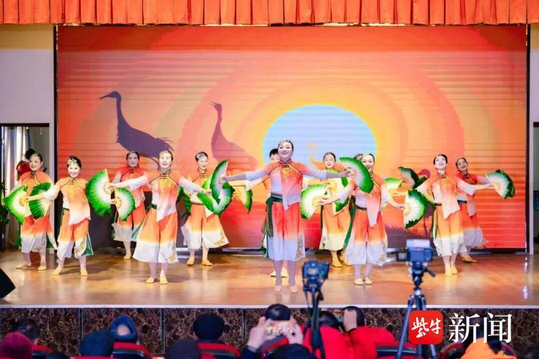 开年首演！艺术家驻村“种”艺，乡村舞台燃爆寒冬