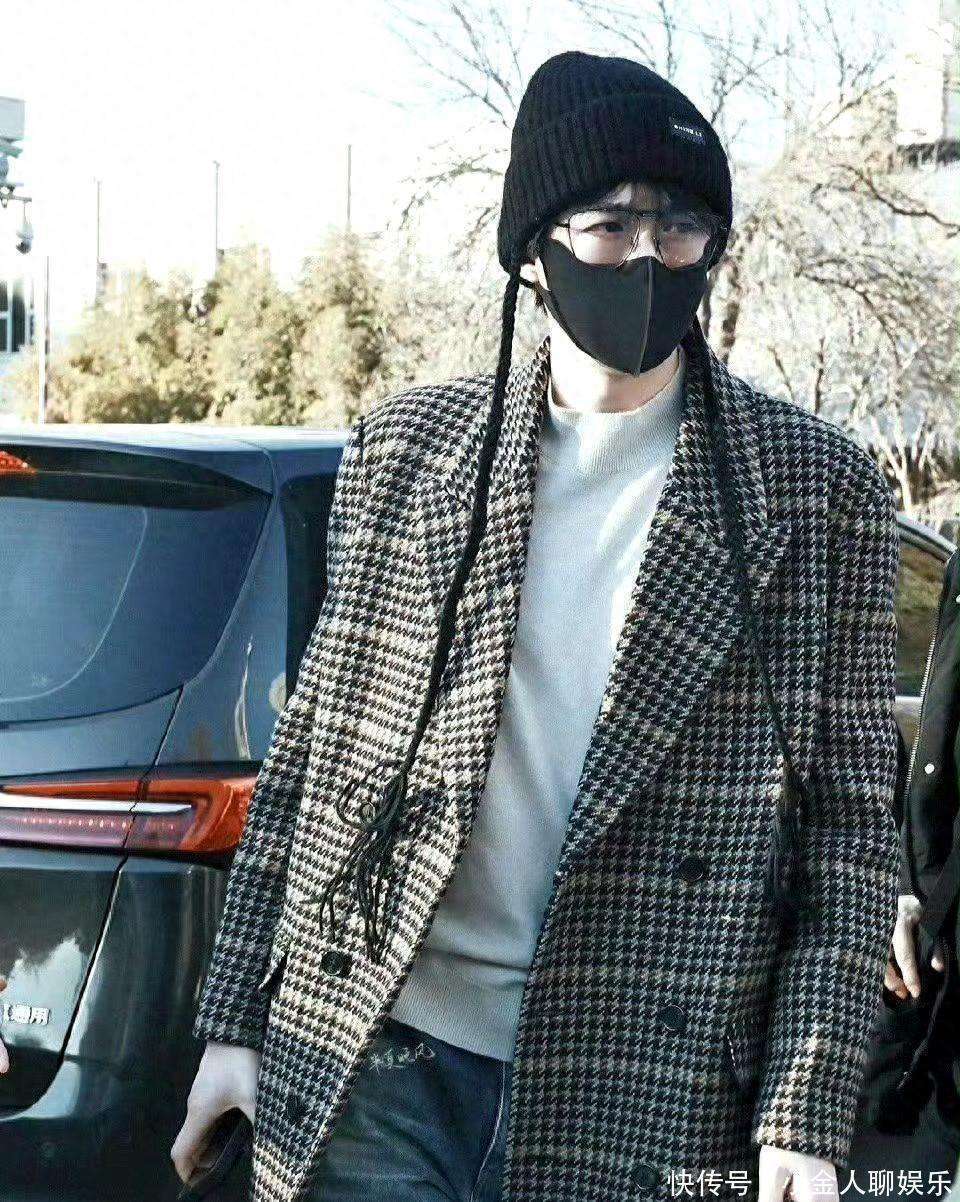 原创            退出春晚，接不了郭德纲班的岳云鹏，终于读懂了自己几斤几两