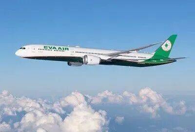 长荣航空被曝机长副机长在驾驶舱打架，航空公司回应：已暂停涉事机长的派飞任务，相关调查正在进行中