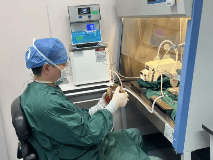 年度“破壁”时刻丨击穿“癌王”与年龄的双重铁壁