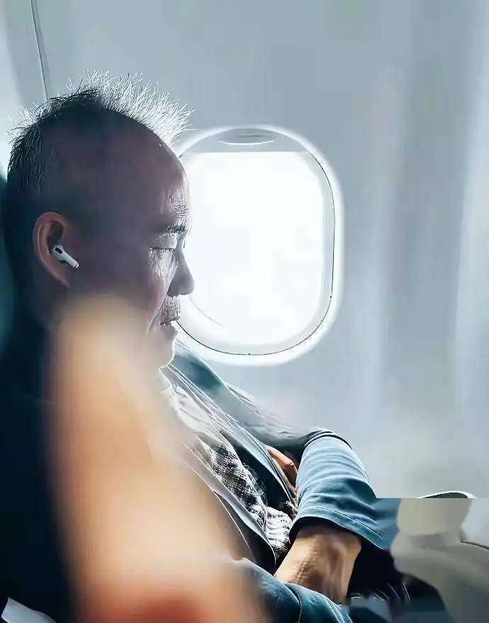 原创            王石镜头前后两个样，田朴珺言论失当，他的情绪短时间内消化不了