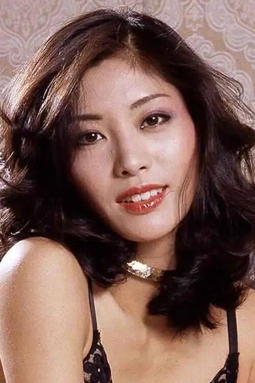 日本女星风祭由纪写真性感火辣！曾数次为艺术献身