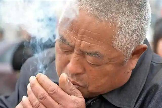 男性每天最多能抽几支烟？医生告诫：控制在这个范围，勉强还可以