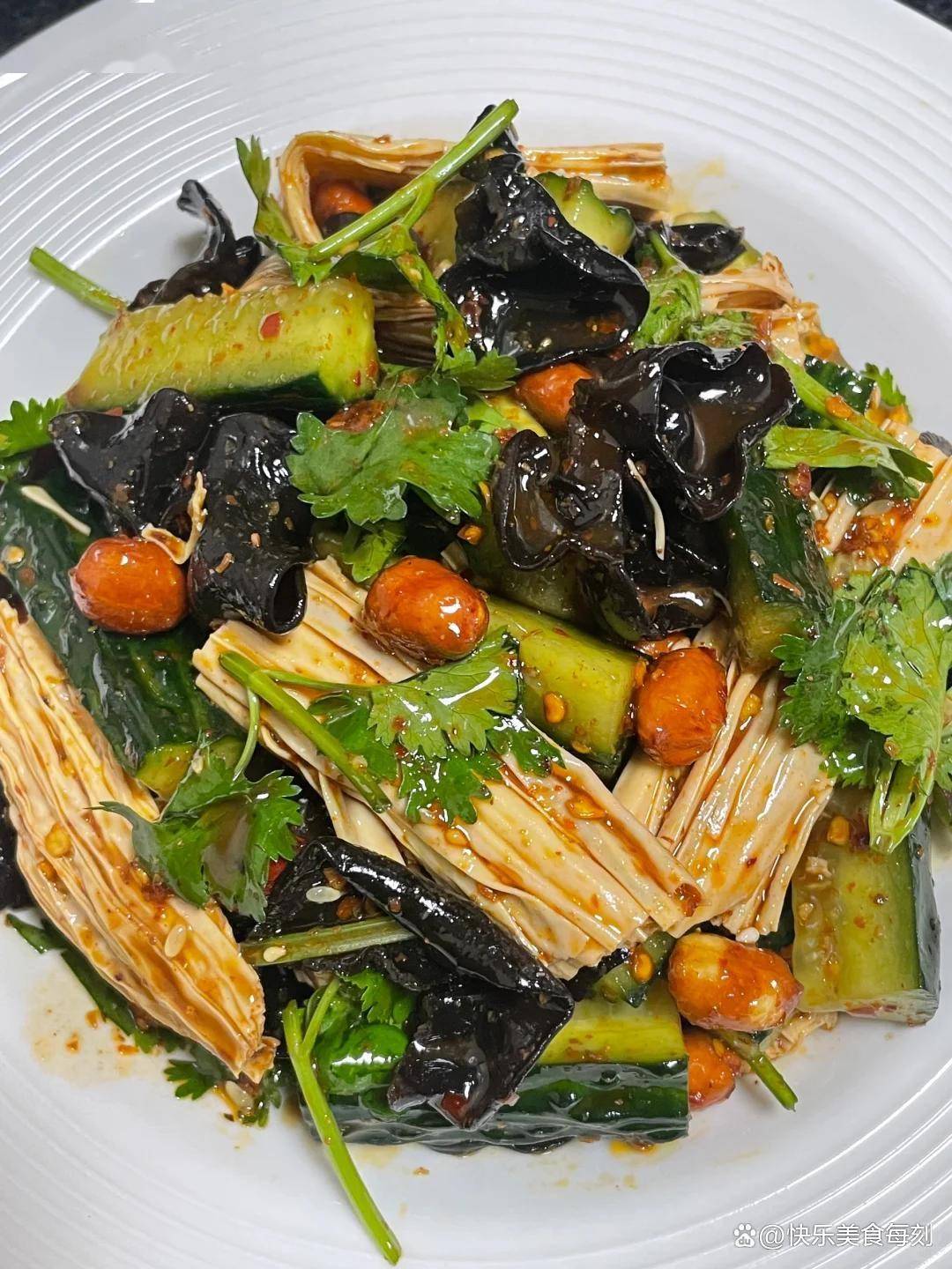 原创            越吃肠道越轻松的5种排毒蔬菜，促蠕动、清垃圾，天天通畅一身轻！