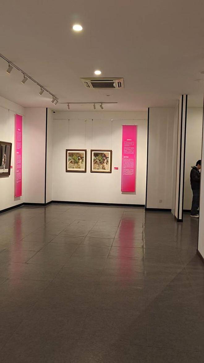 20幅原画作与20件苏绣并列展出 “盛绘青春·共绣前程”文艺赋能苏绣小镇艺术联展开放