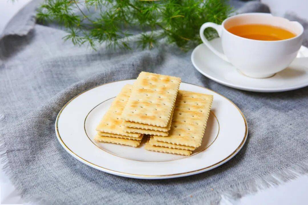 胃酸时，吃点苏打饼干真能缓解吗？