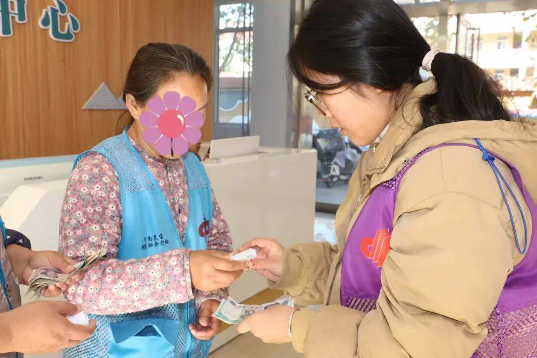 灵宝：“精康融合”行动让更多家庭重展笑颜