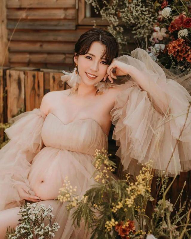 TVB“宅男女神”为家庭透支身体，自曝两处受伤，真实状态惹心疼