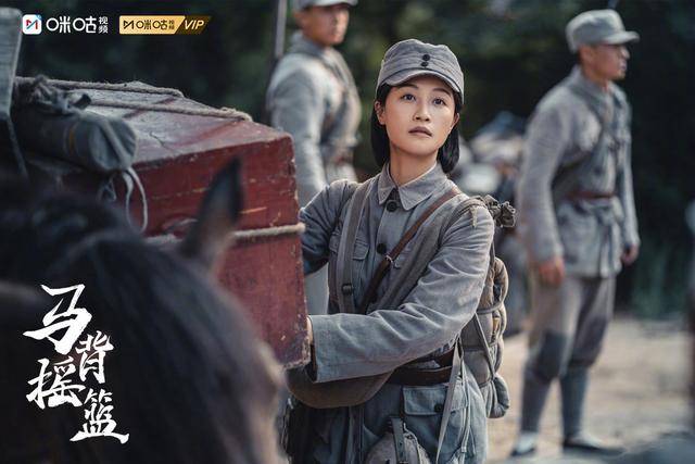 蓝盈莹首演短剧《马背摇篮》，成为136个孩子的“文妈妈”