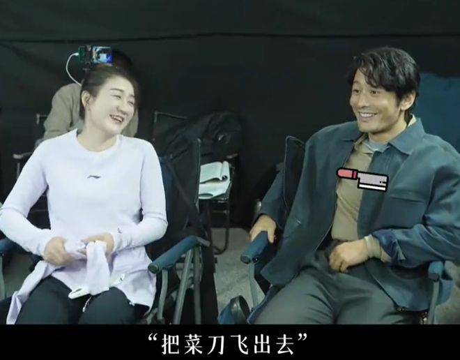 原创            这居然是陈梦！客串《小城大事》，拿菜刀和表哥黄晓明打乒乓球