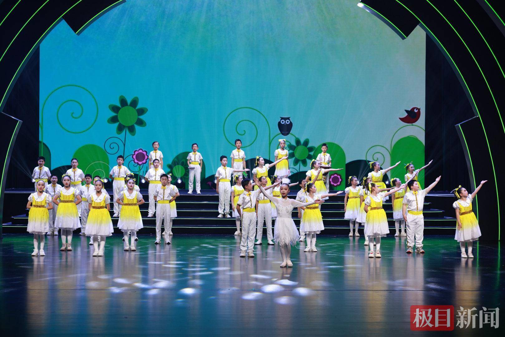 鄂州市中小学艺术展演活动构建沉浸式美育课堂