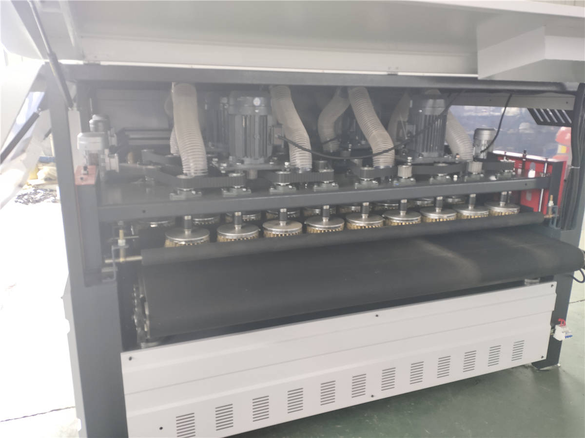 全自动打磨机打磨视频 木工磨光机太好用了吧