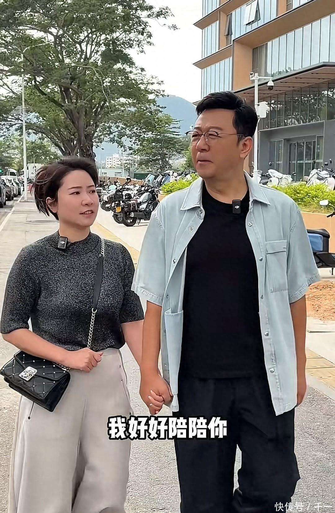 原创            郭涛携娇妻三亚市集节俭买菜 他豪掷海鲜疼妻如初零距离独家揭秘