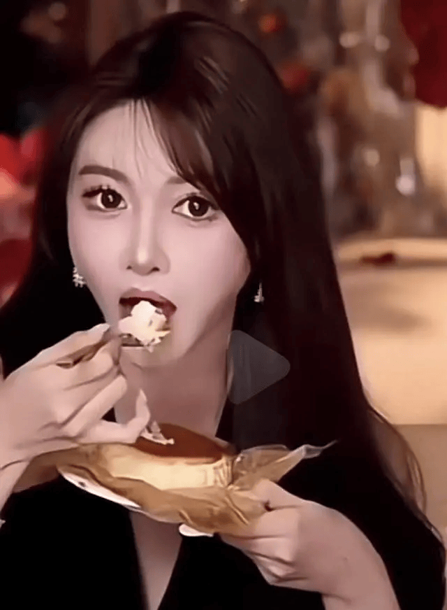 原创            黄晓明前女友叶珂有新料？自曝吃辣条胖15斤，曾因低血糖瘦到89斤