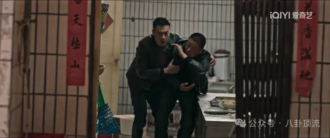 原创            《罚罪2》看懂苏洪宝倒下去的姿势，才知麦洪超在他心里的分量