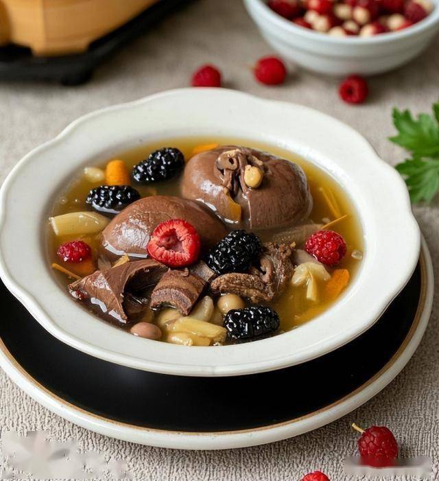 这四种食物堪称“补肾黄金”，中老年人要常吃，健脾胃，助睡眠