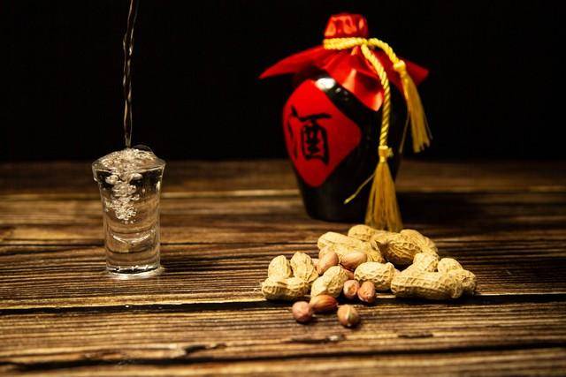 你的大脑正在被酒精“缩水”？240万人研究揭穿“适量饮酒”骗局