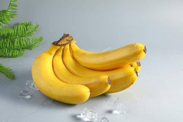 钾是香蕉3倍，钙和牛奶相当！这种坚果促排便、保护心血管健康！