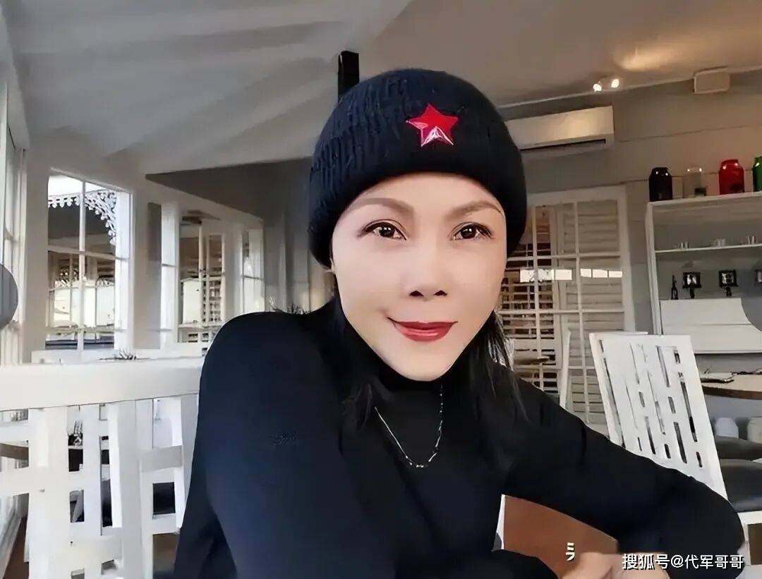 原创            59岁田震近况曝光！回国开演唱会被网暴，仅用一个举动扭转局势