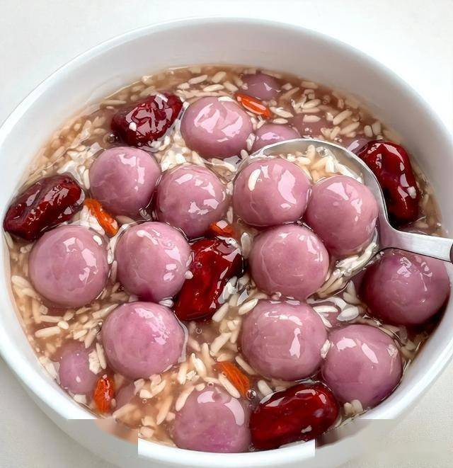 熬夜后眼干、眼红？多吃这4道“养肝补血”菜，肝血足，眼睛水润