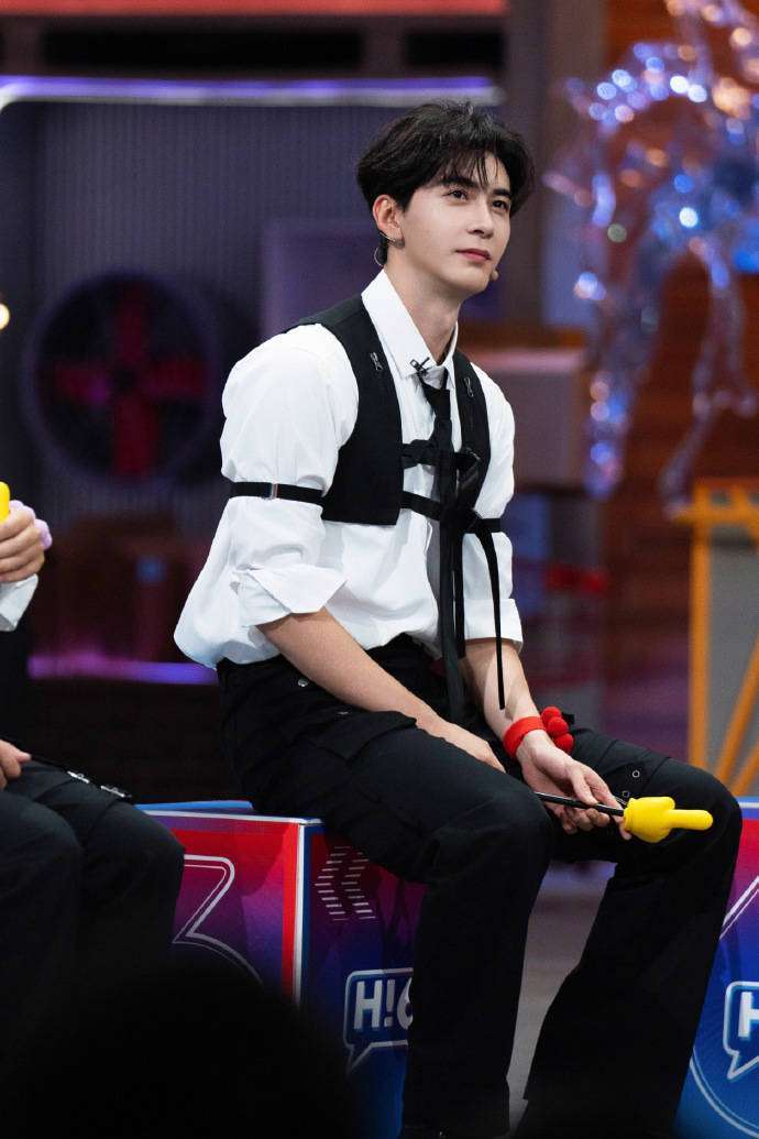 原创            陈星旭秒答热梗被疑提前背稿，《你好星期六》剧本争议再升级