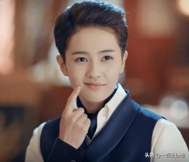 原创            比整容还离谱！32岁白鹿录制新综艺，脸型撞于洋，造型丑到认不出