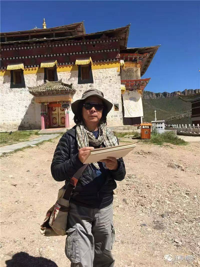 新民艺评｜林霖：方寸写生里的山河人间 一位海派画家的明信片艺术与行走哲学