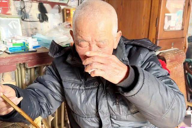 医生发现：男性若长期不喝酒，用不了半年时间，身体或有5个改变