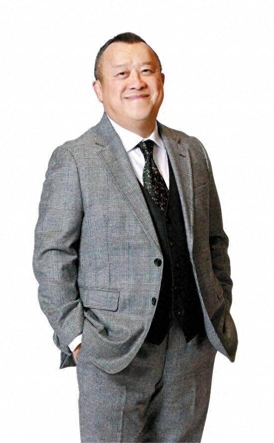 原创            曾志伟正式卸任TVB总经理：在任五年推动多项改革，曾集齐四大天王重返TVB舞台