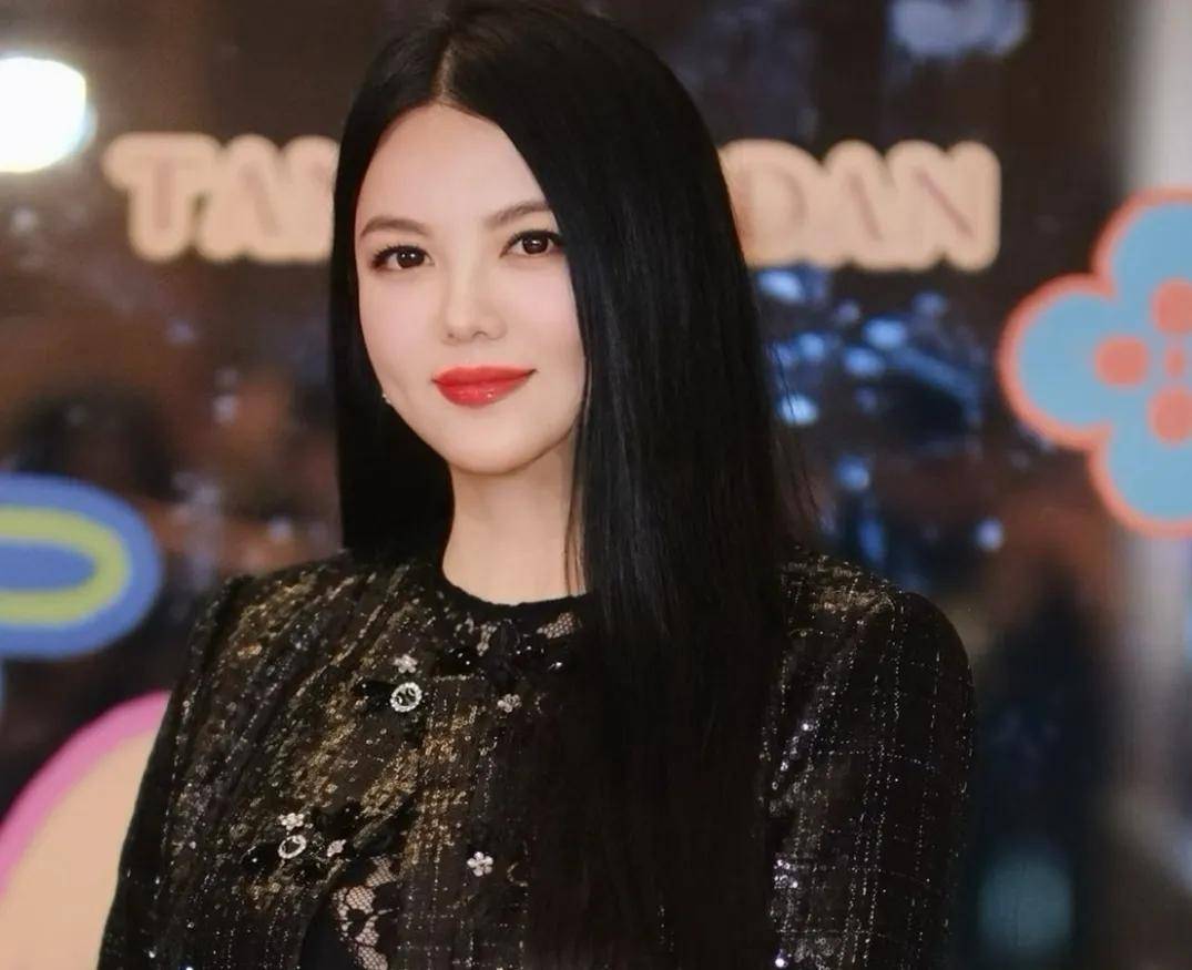 原创            李湘账号禁言风波升级！知情人称涉及税务问题，本人多家公司注销