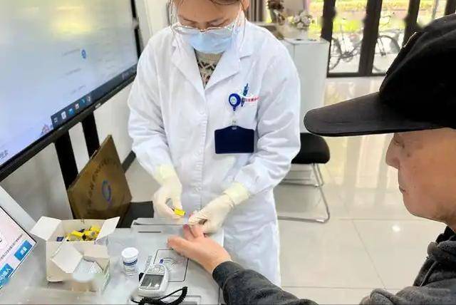 人是否患糖尿病，躺着就能知？糖尿病患者，躺着常有这6个表现！