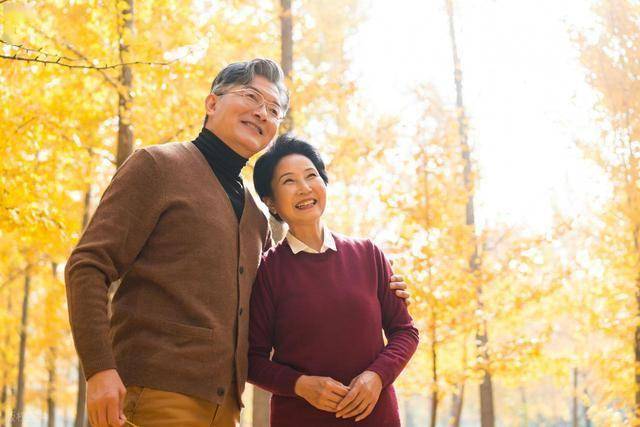 老年人要戒甜吗？提醒：65岁以上的老人，牢记 “5不吃”