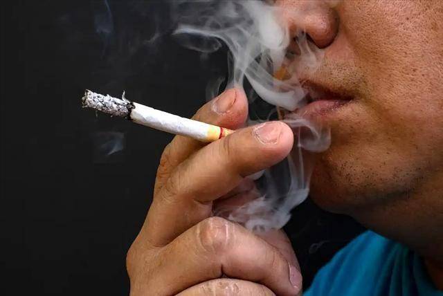 医生表示：男性若戒掉吸烟，不出五个月时间，身体或有5个变化