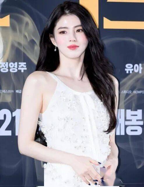 昔日“坏女孩”纹身全洗掉？韩国知名女星坦言：为演戏，痛也值得！