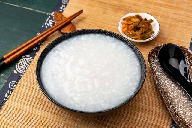 胃癌不是突然来的！身体出现4种癌前病变，是胃癌的“黄灯警告”