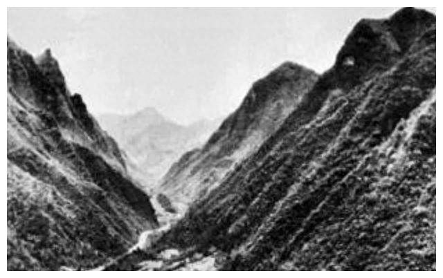 原创            开国上将向毛主席要钱未果，反被主席敲竹杠，搞笑程度堪比亮剑