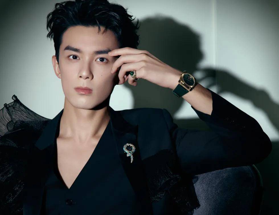 原创            吴磊大瓜牵扯多位明星！爆料女主骂赵露思骚扰吴磊，曝何猷君出轨