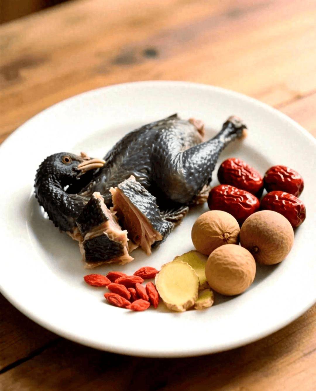 每日一膳｜四肢冰冷、失眠健忘？寒冬进补首选它！滋阴养血超给力