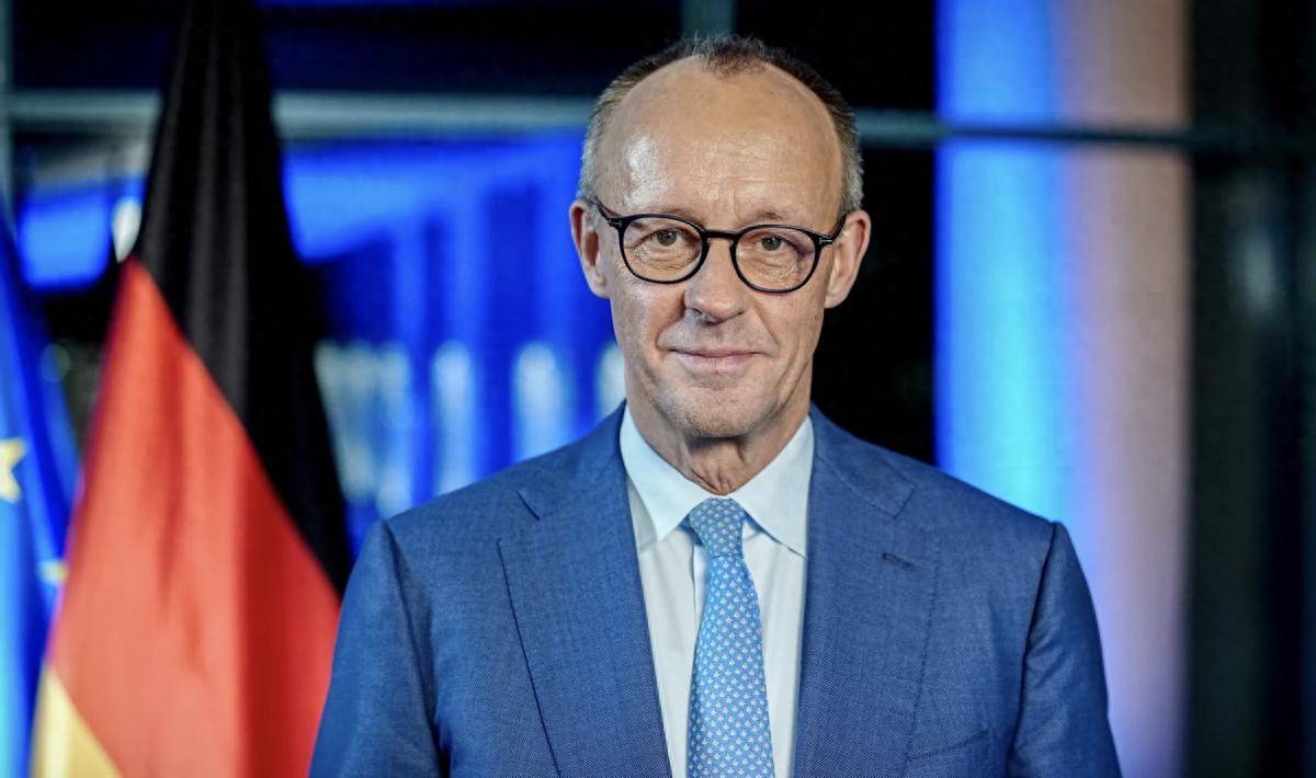 德国总理默茨新年致辞：我们不是大国的棋子，我们双手未被束缚！哪来的底气？