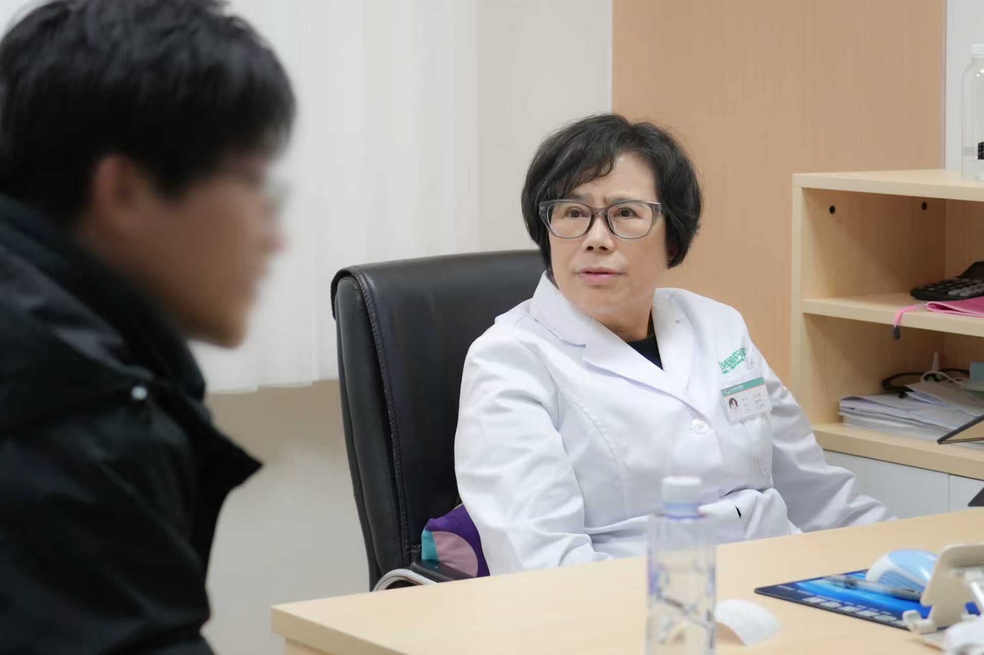 白癜风专家李从悠：白癜风与皮肤微生态，平衡菌群助防护